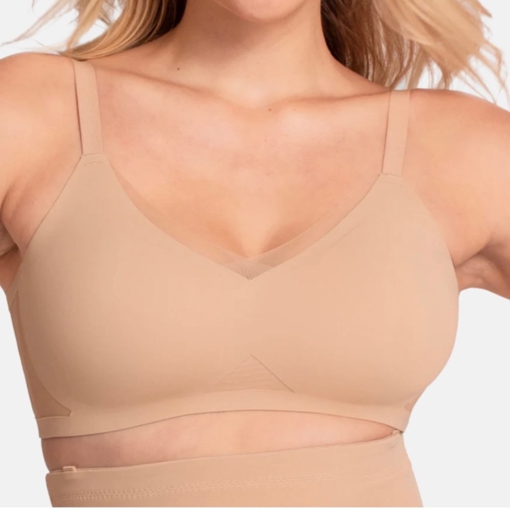 Honeylove CrossOver Wireless Bra - Picture 2 of 15